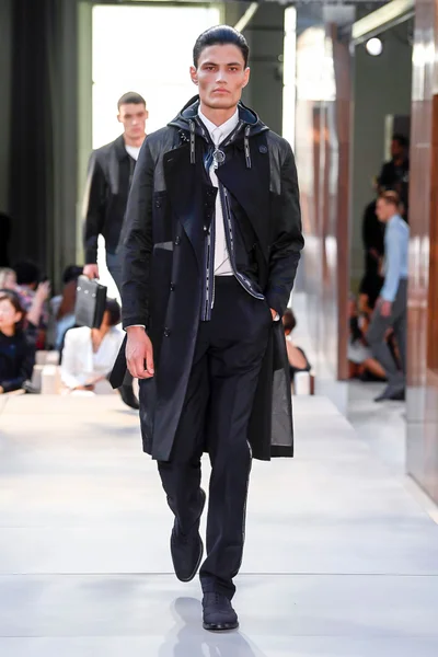 Look 58